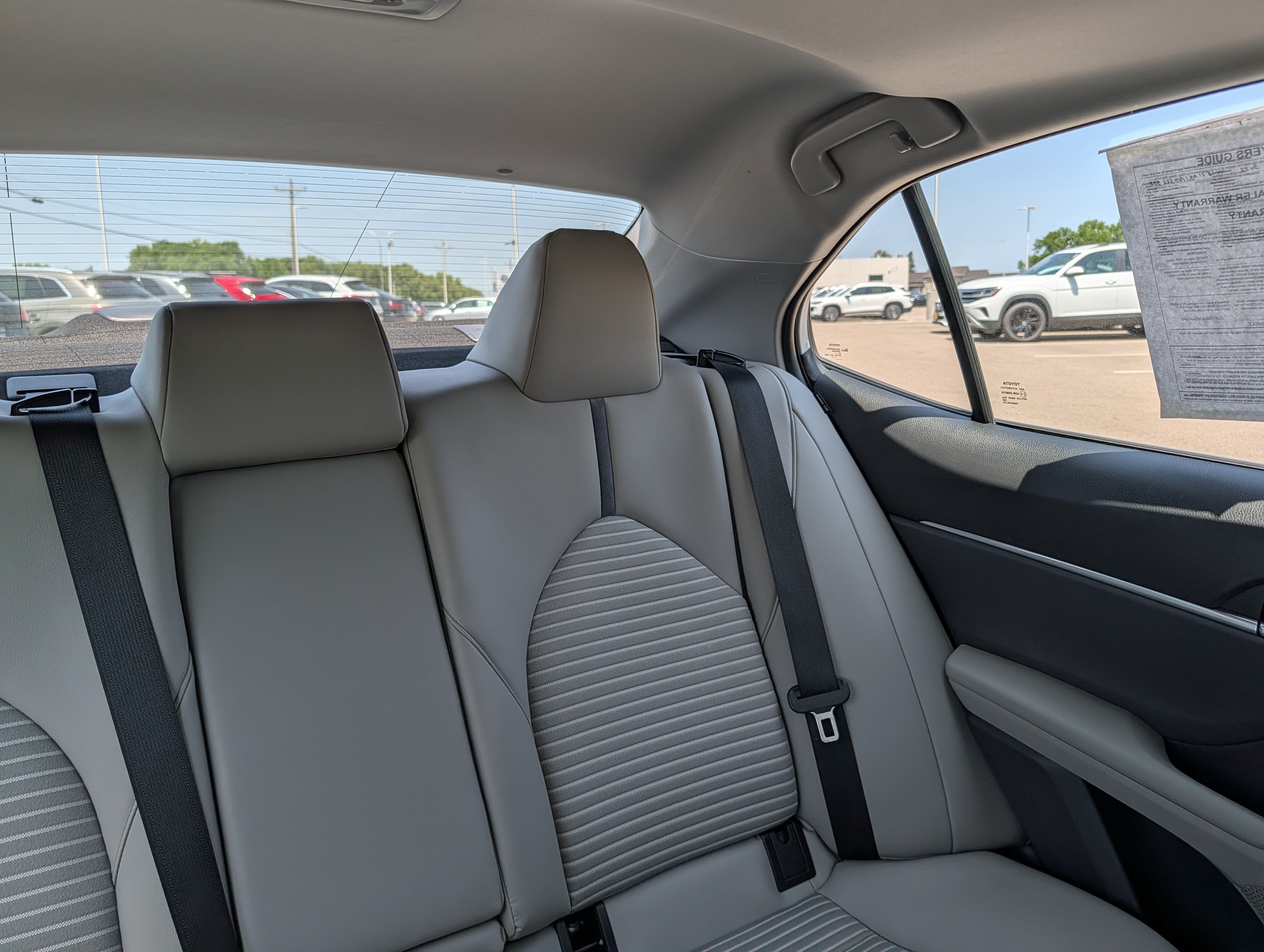 Used 2022 Toyota Camry SE w/ Audio Upgrade Package FWD image 14