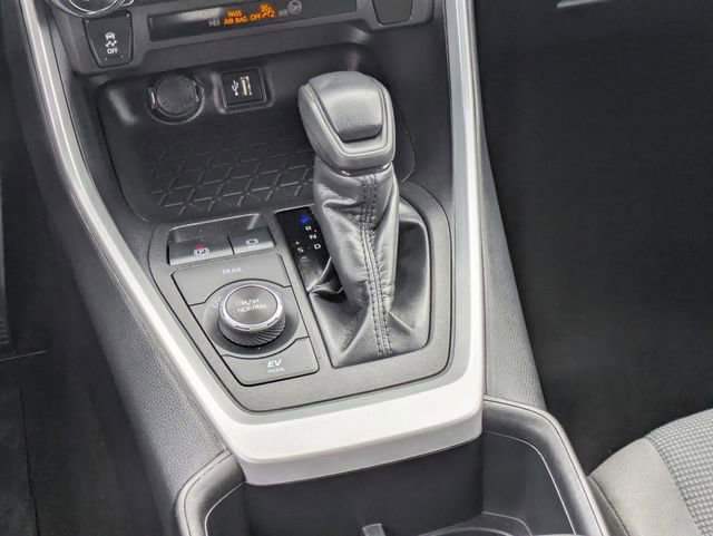 Used 2025 Toyota RAV4 LE image 14