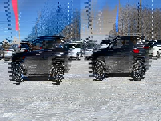 Used 2019 Jeep Grand Cherokee Limited image 4