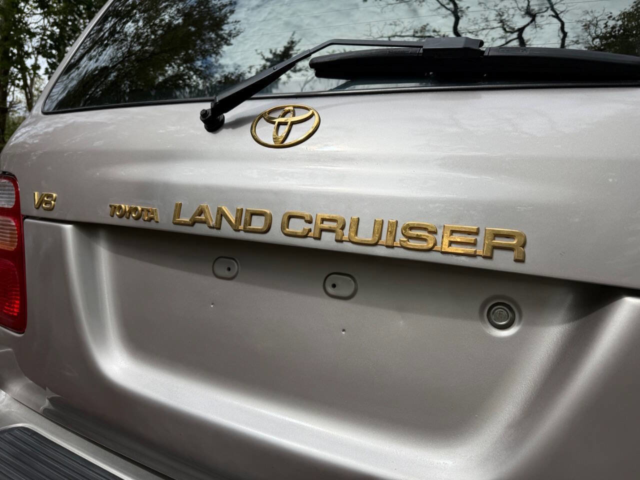 Used 2000 Toyota Land Cruiser Base AWD 4dr SUV image 38