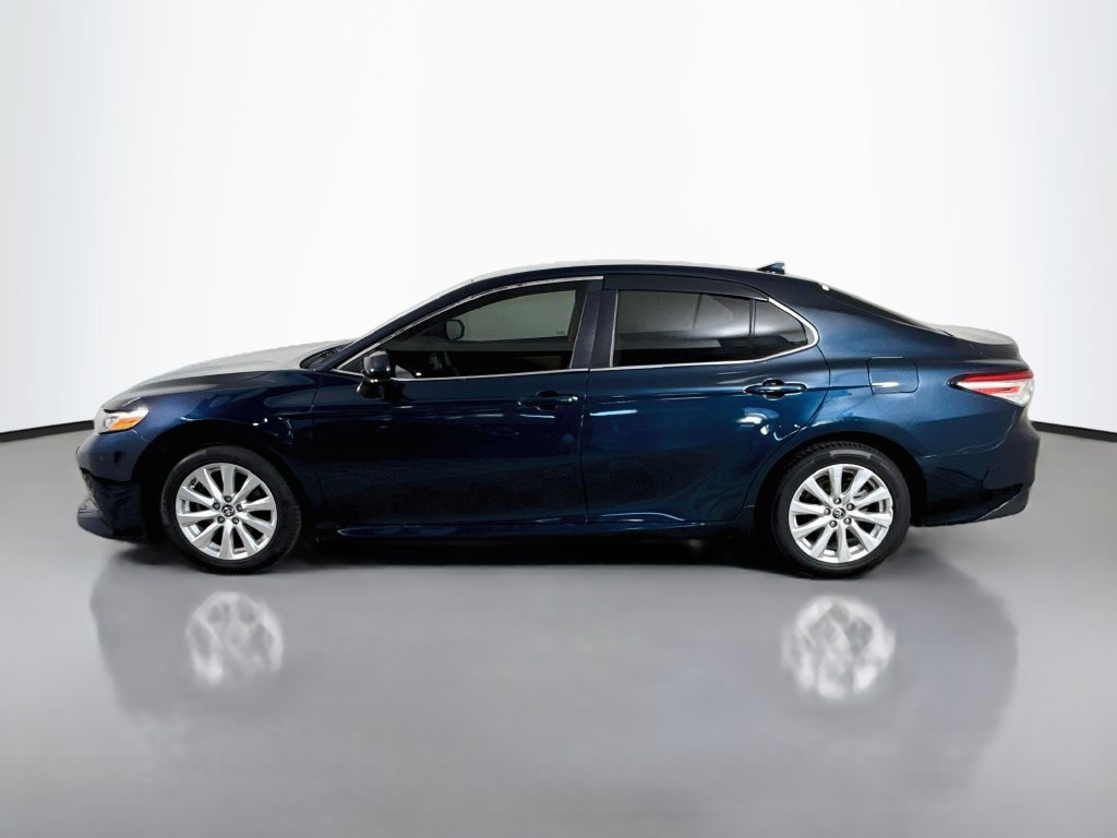 Used 2019 Toyota Camry LE FWD image 6