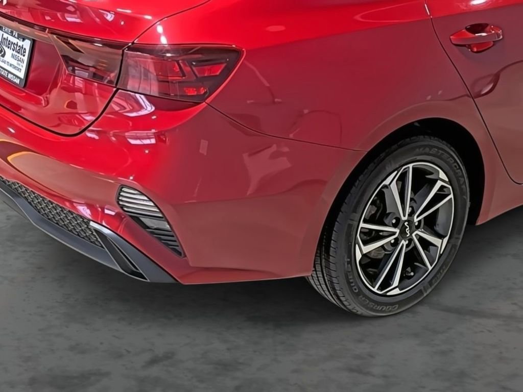 Used 2023 Kia Forte LXS w/ LXS Technology Package image 12