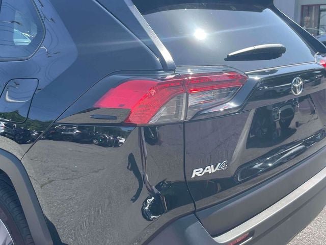 Used 2025 Toyota RAV4 XLE AWD/4WD image 13