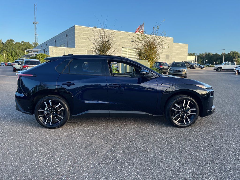 New 2026 Subaru Solterra AWD/4WD image 8