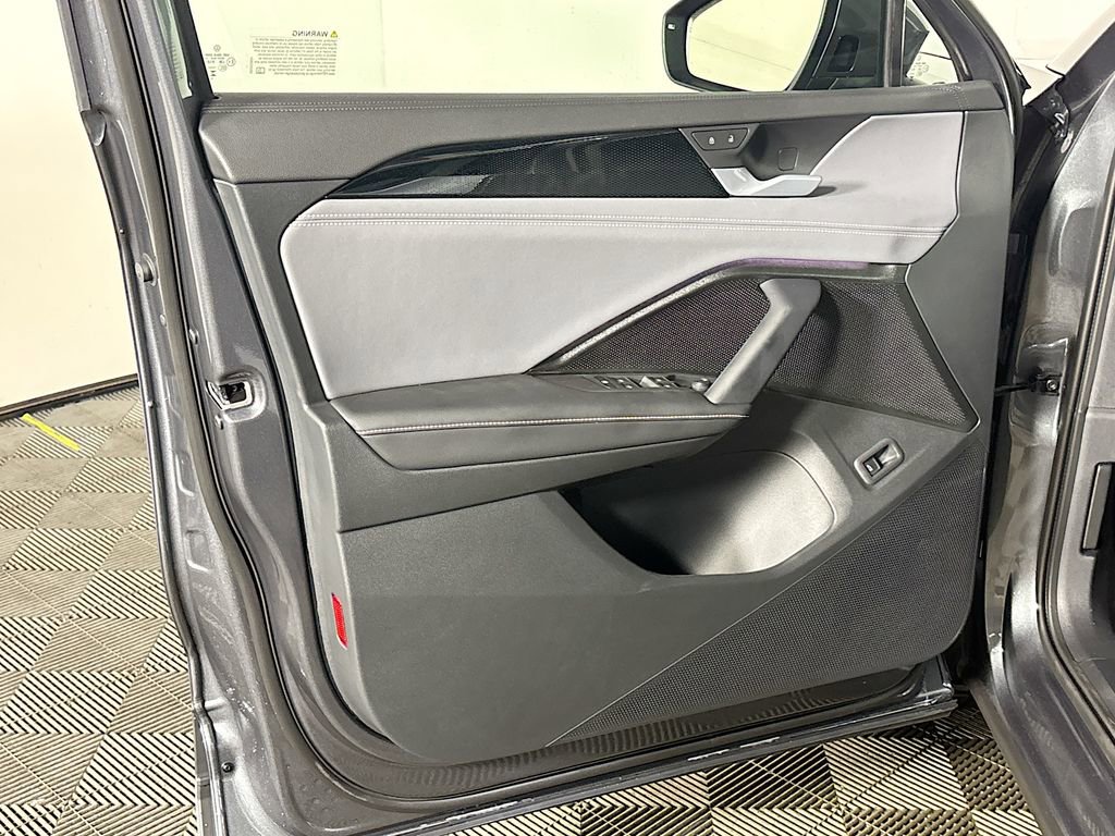 New 2025 Volkswagen Tiguan SE image 10