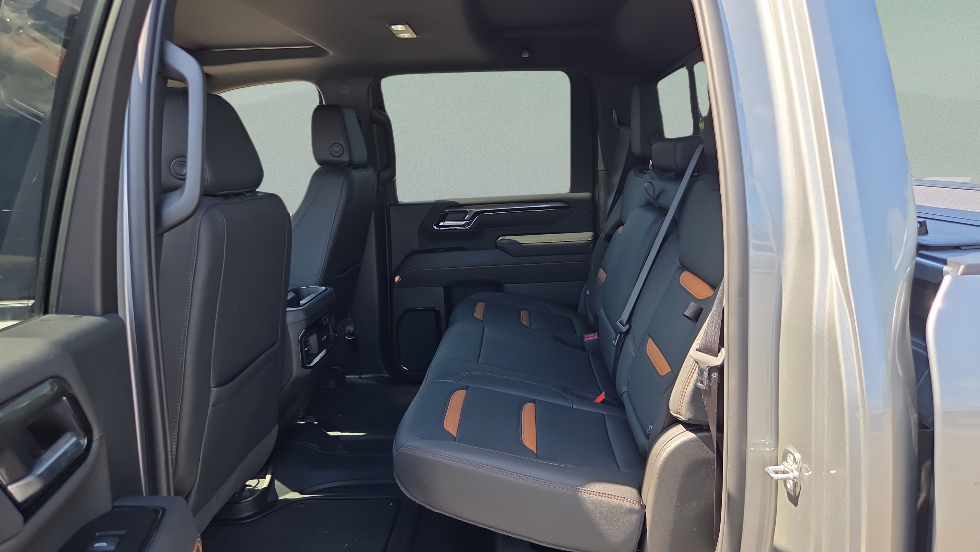 Used 2026 GMC Sierra 2500 AT4 w/ AT4 Premium Plus Package AWD/4WD image 12