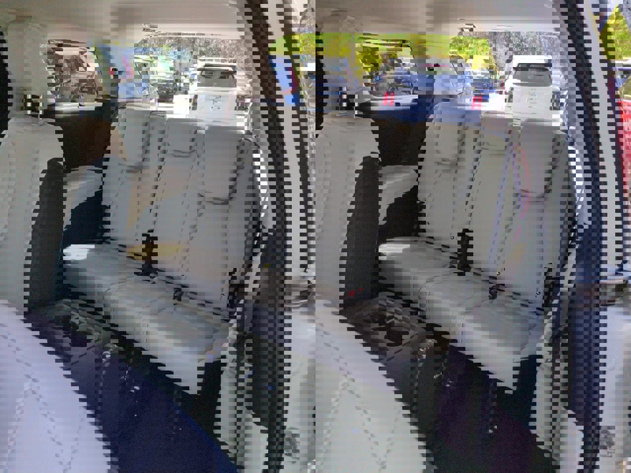 New 2026 Kia Carnival EX image 35