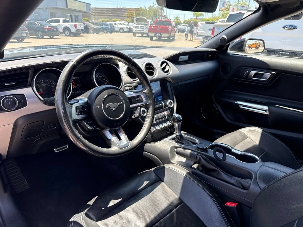 Used 2022 Ford Mustang Premium RWD image 7