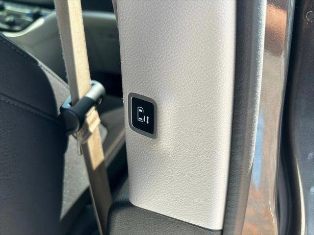 Certified 2020 Chrysler Pacifica Touring w/ Advanced Safetytec Group FWD image 40