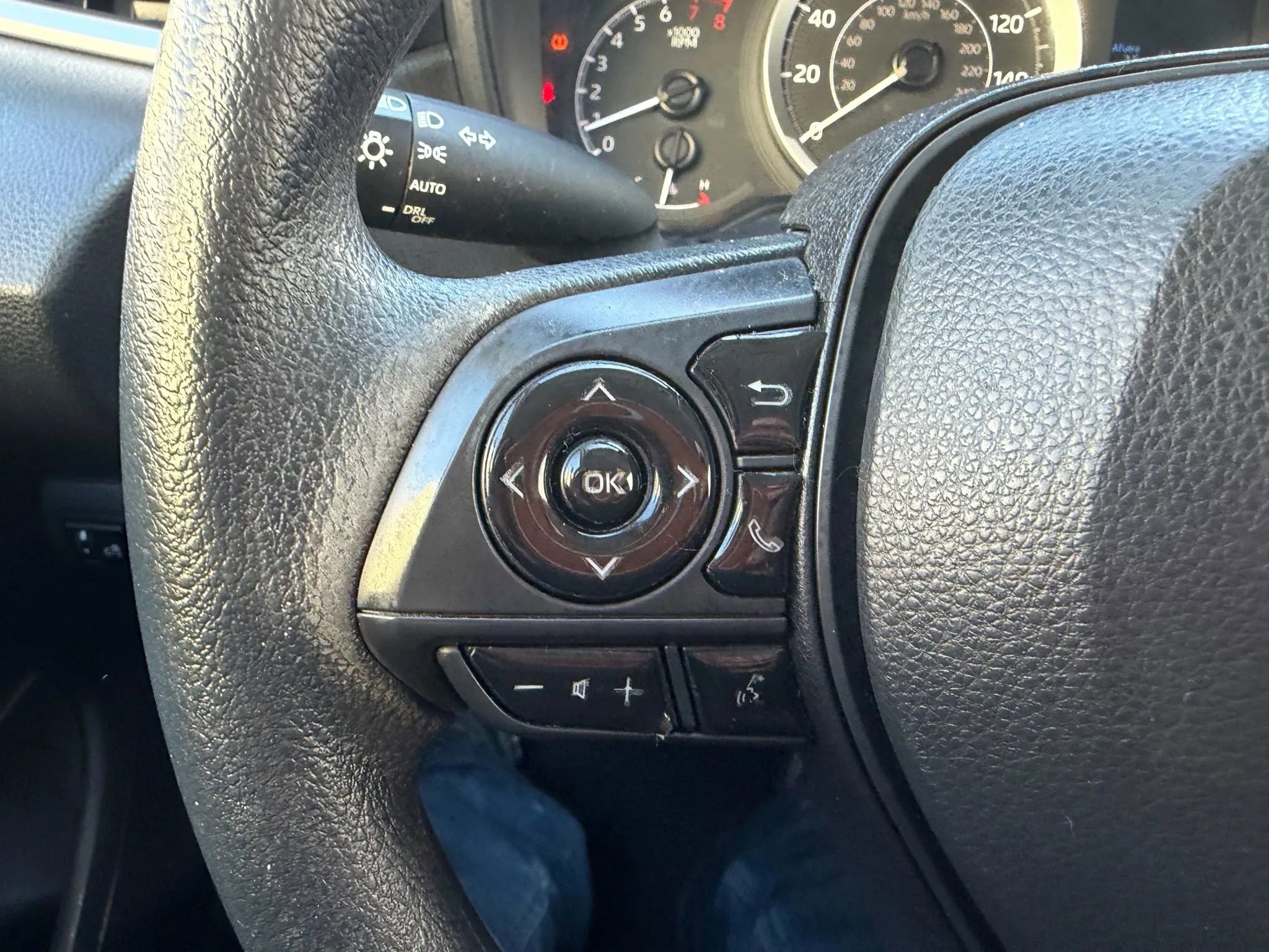 Used 2022 Toyota Corolla LE image 13