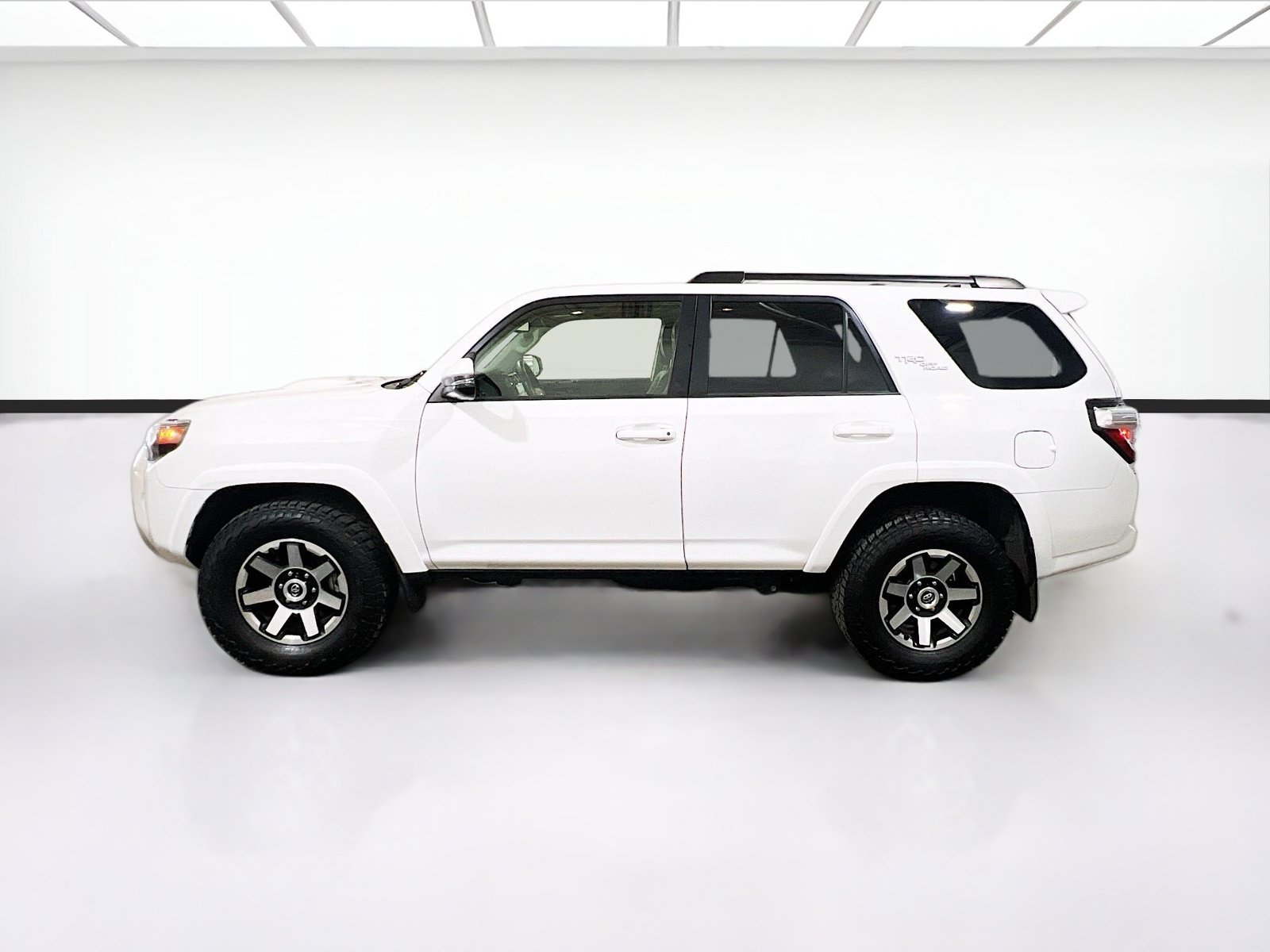 Used 2021 Toyota 4Runner TRD Off-Road Premium w/ Moonroof Package AWD/4WD image 24