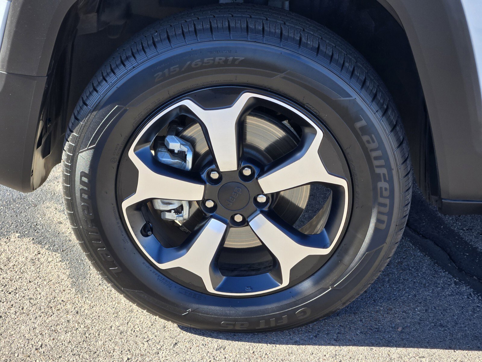Used 2021 Jeep Renegade Trailhawk w/ Sun & Sound Group image 9