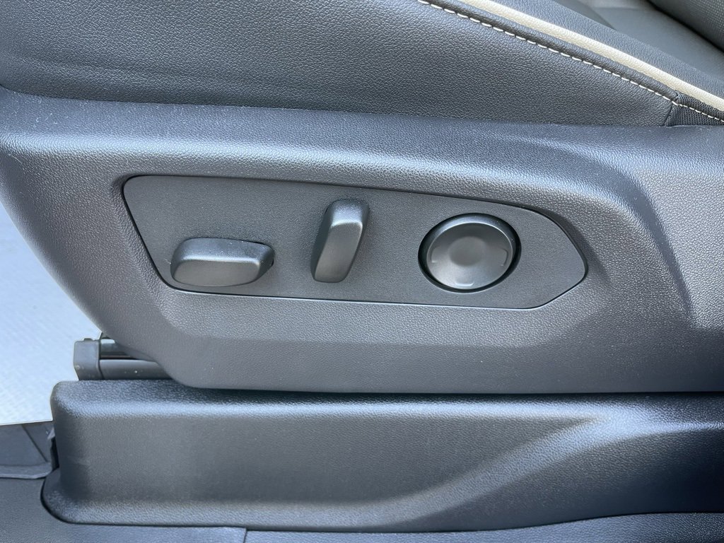 New 2026 Chevrolet Suburban Premier image 13