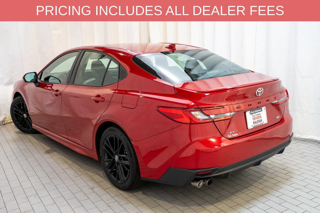 Used 2025 Toyota Camry SE FWD image 3