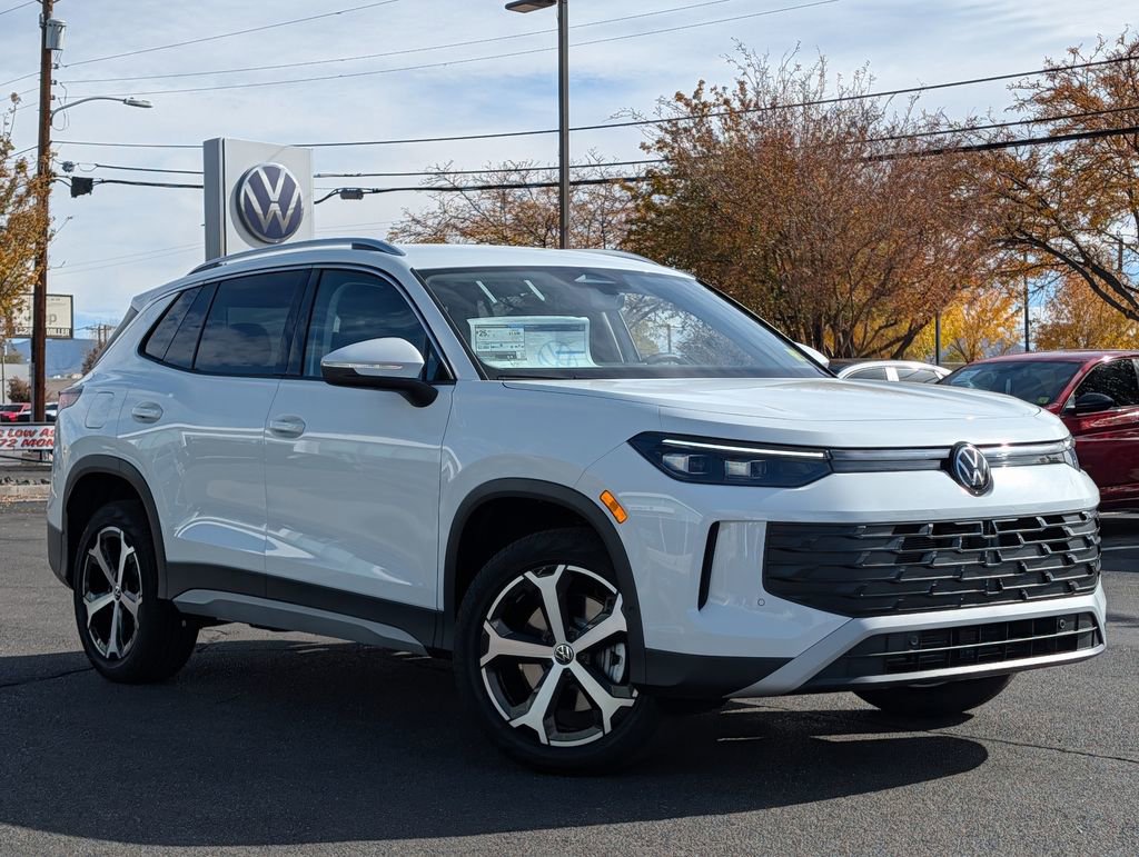 New 2026 Volkswagen Tiguan SE image 1