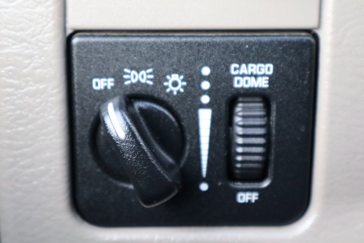 Used 2003 Dodge Ram 2500 Truck ST image 28