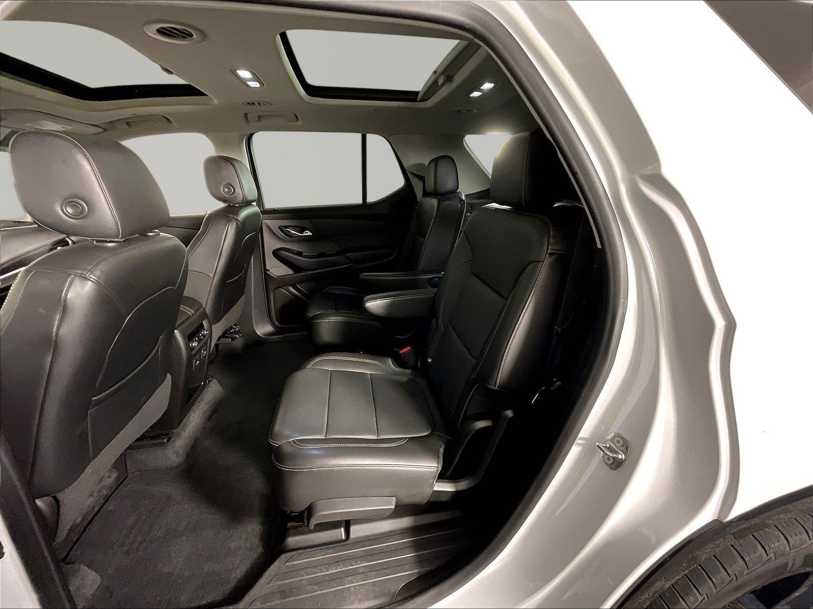 Used 2019 Chevrolet Traverse Premier w/ Redline Edition AWD/4WD image 22