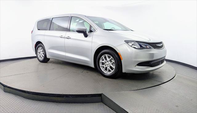 Used 2023 Chrysler Voyager LX FWD image 11