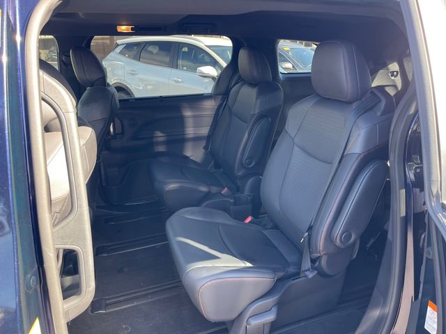 Used 2021 Toyota Sienna XSE w/ XSE Plus Package FWD image 10