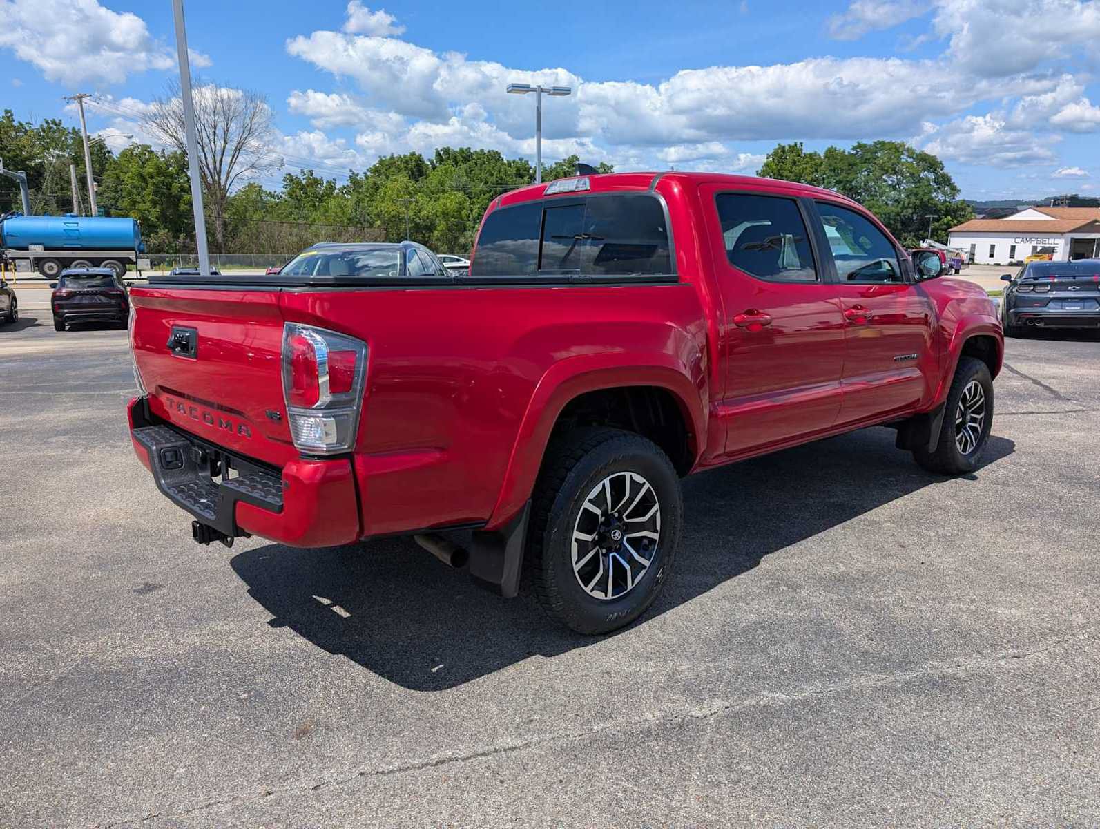 Used 2021 Toyota Tacoma TRD Sport w/ Technology Package AWD/4WD image 8