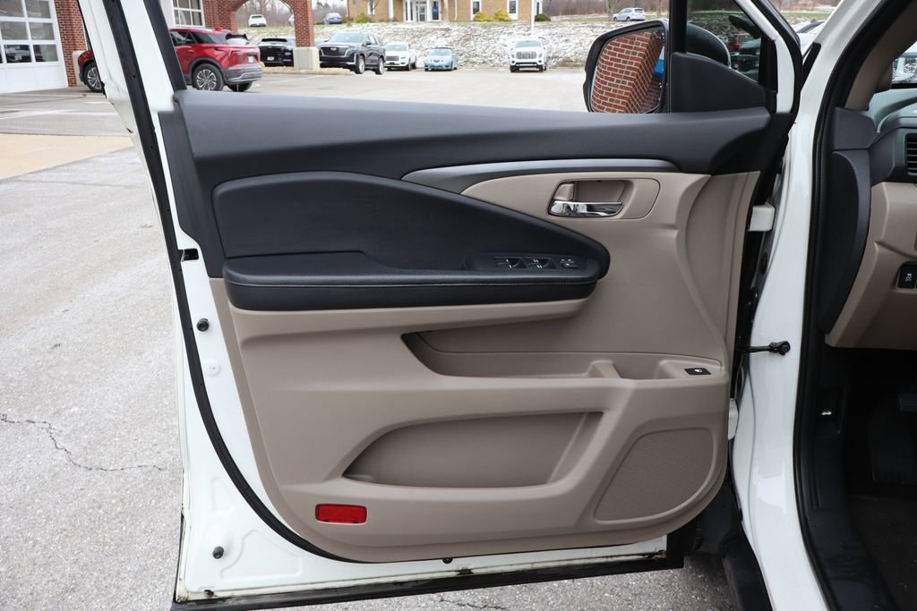 Used 2016 Honda Pilot EX image 6