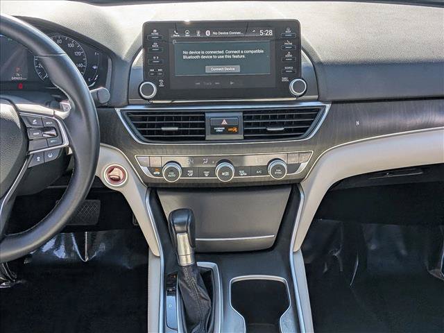 Used 2018 Honda Accord Touring image 12