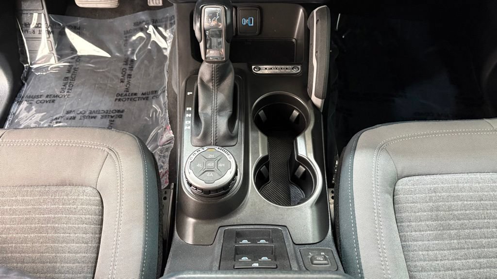 Used 2023 Ford Bronco Outer Banks AWD/4WD image 40