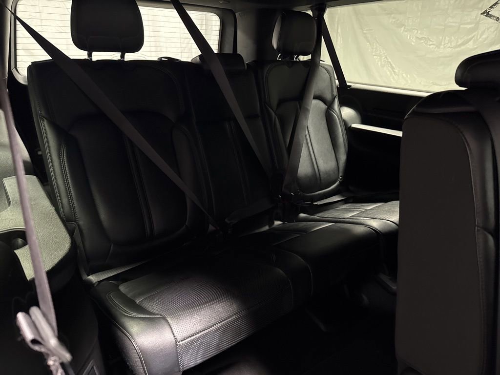 Used 2024 Jeep Wagoneer L Series II image 14