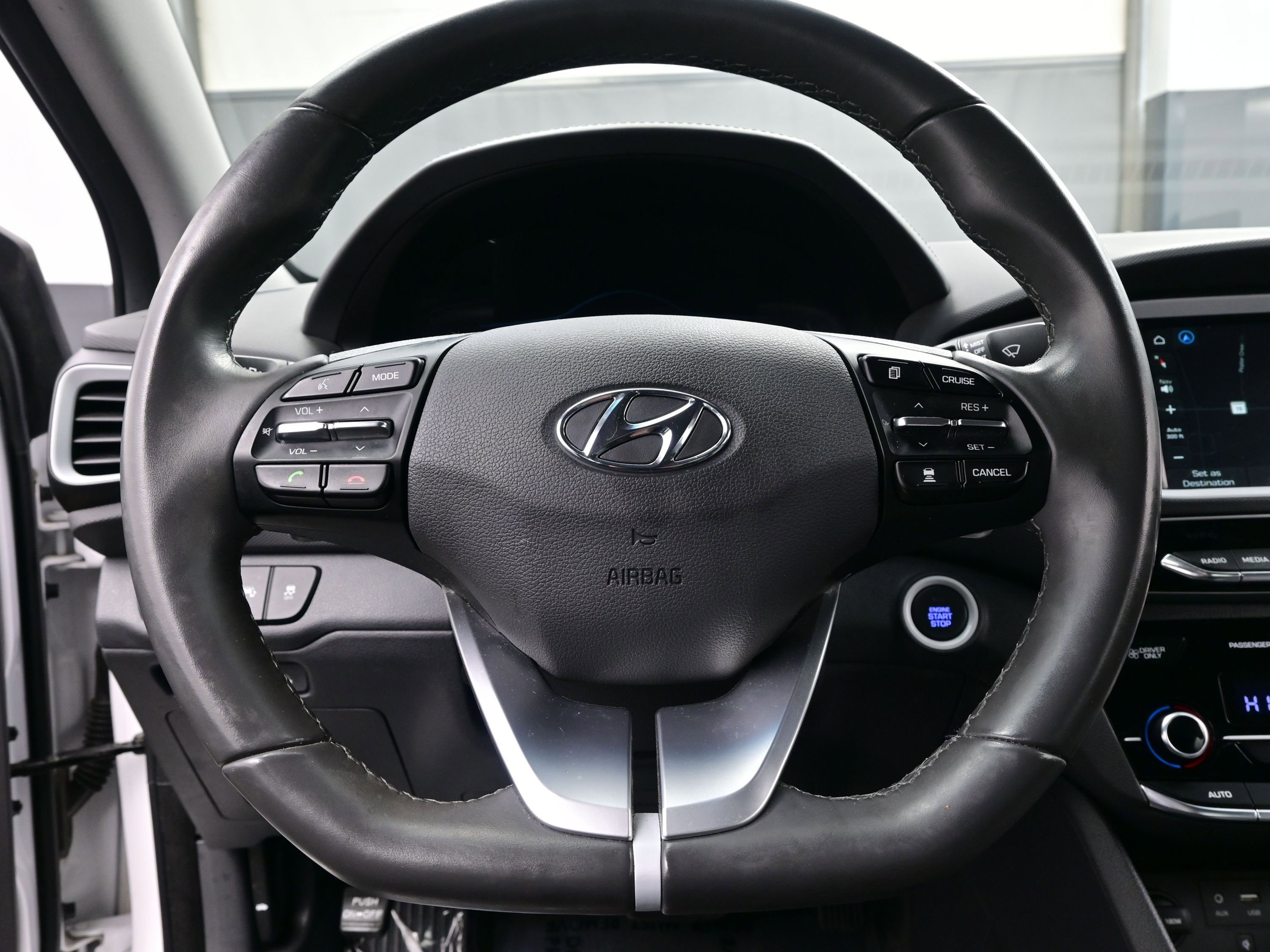 Used 2018 Hyundai Ioniq Limited w/ Ultimate Package 02 image 24