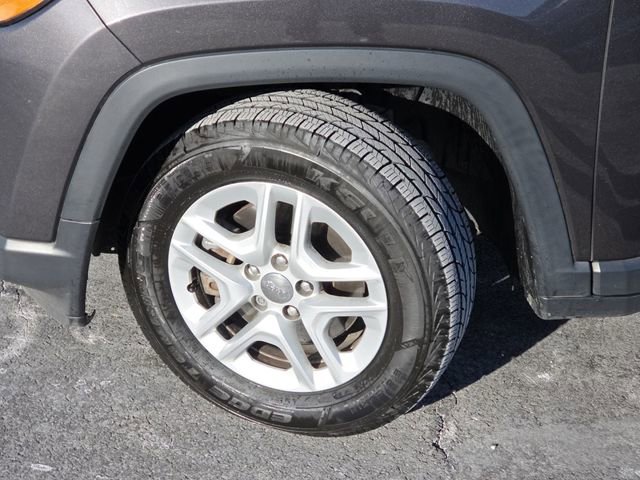 Used 2018 Jeep Compass Sport image 20