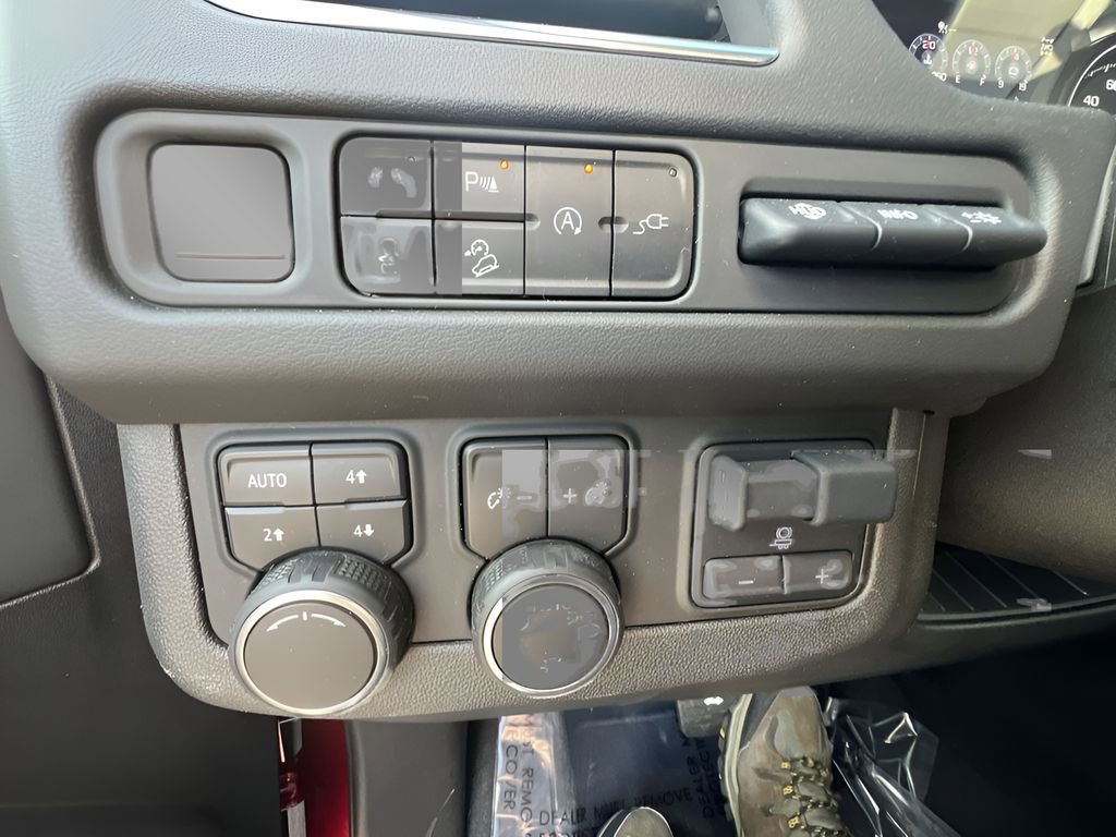 Certified 2021 Chevrolet Tahoe Premier w/ Premium Package image 18