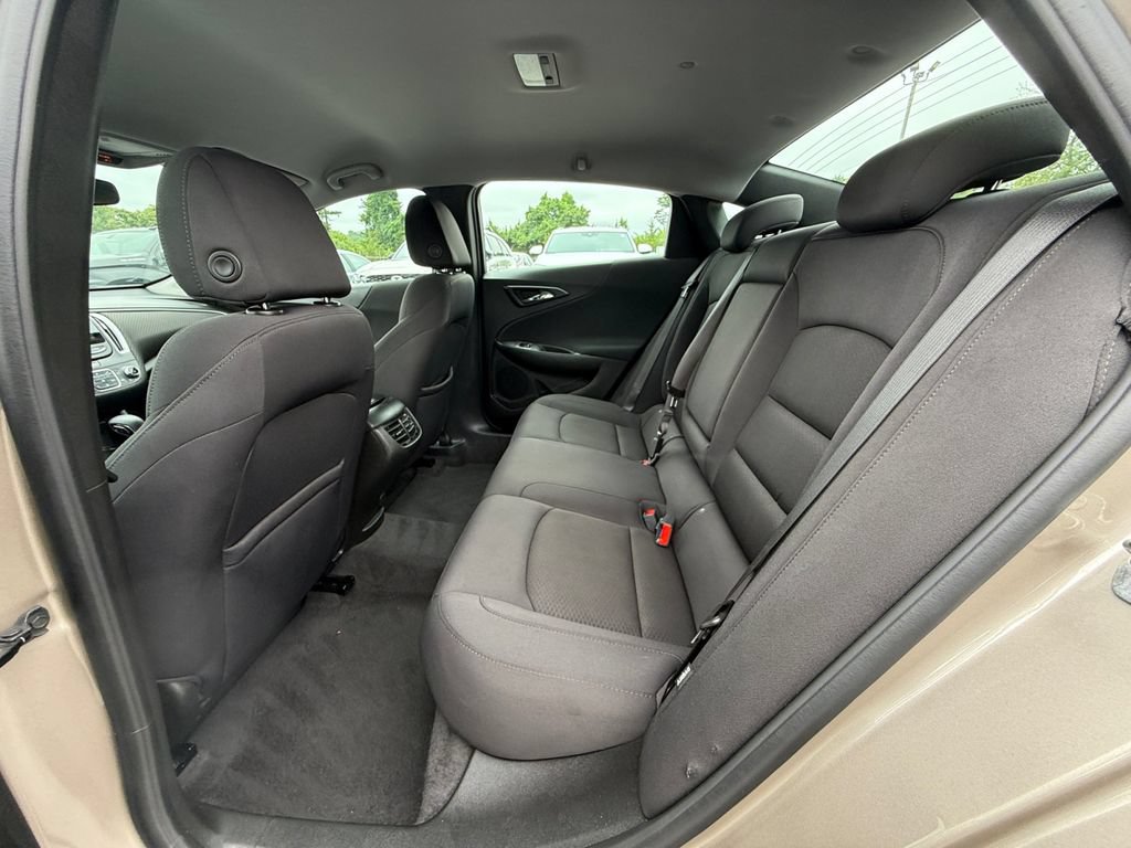 Used 2022 Chevrolet Malibu LT FWD image 24