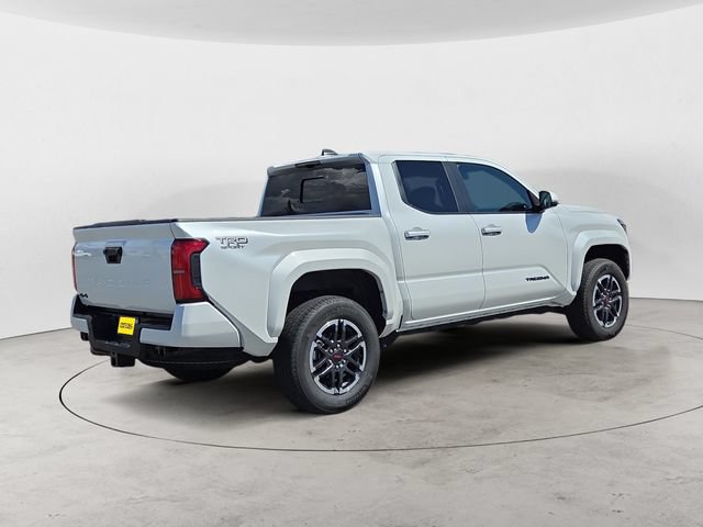 Used 2025 Toyota Tacoma TRD Sport w/ TRD Sport Upgrade Package AWD/4WD image 5