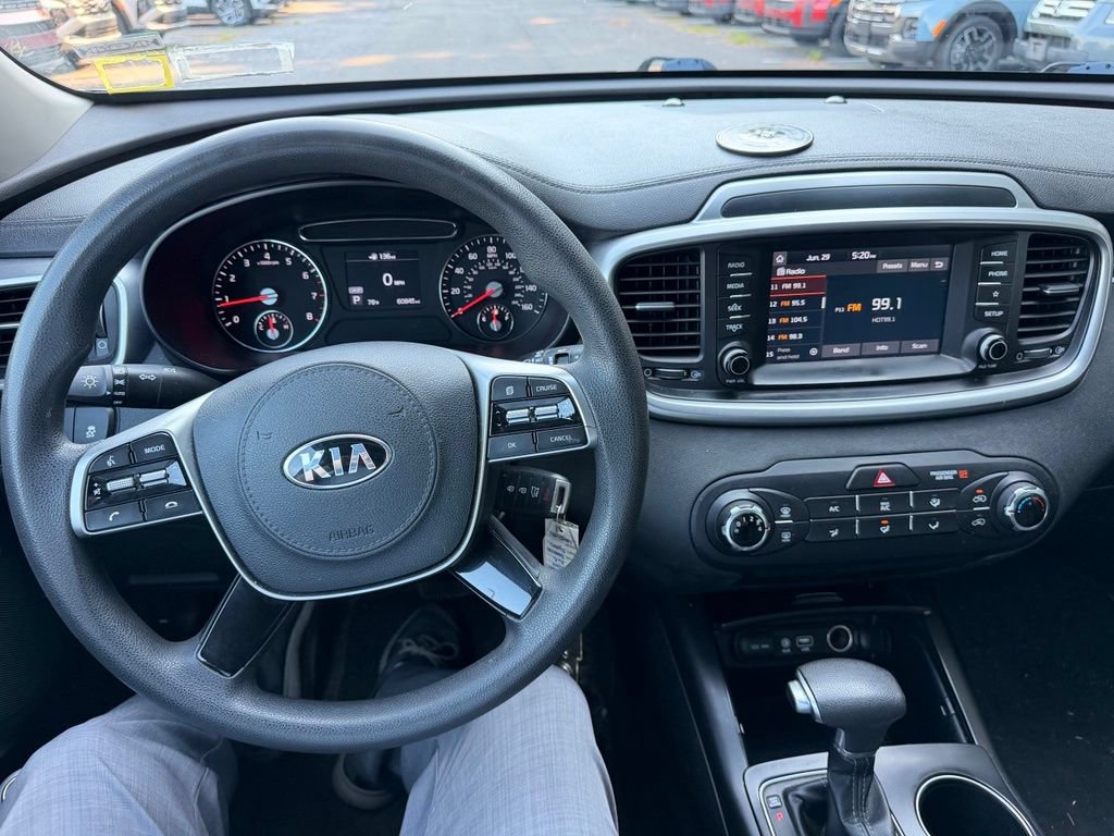 Used 2019 Kia Sorento AWD image 12