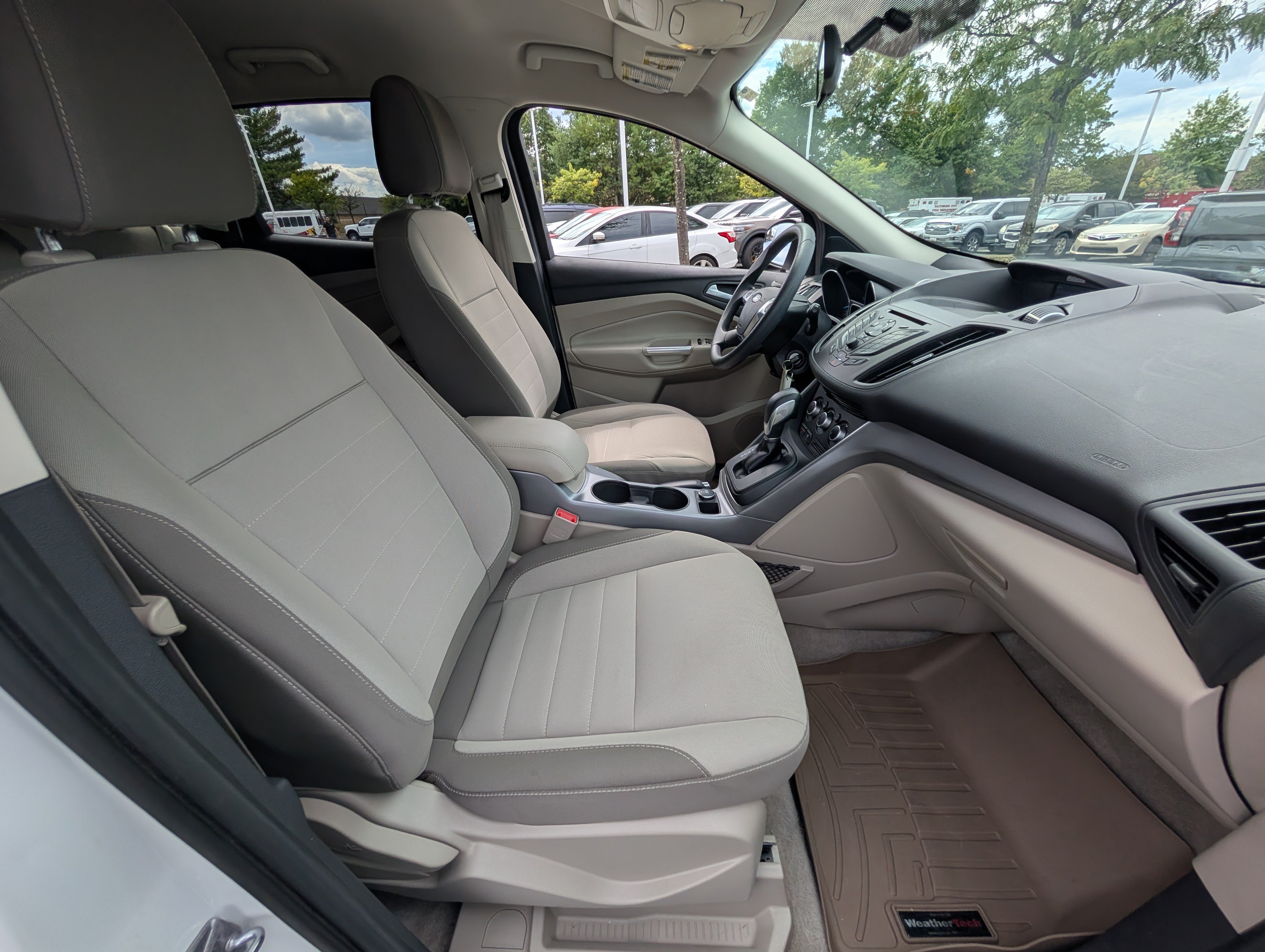 Used 2015 Ford Escape SE FWD image 10