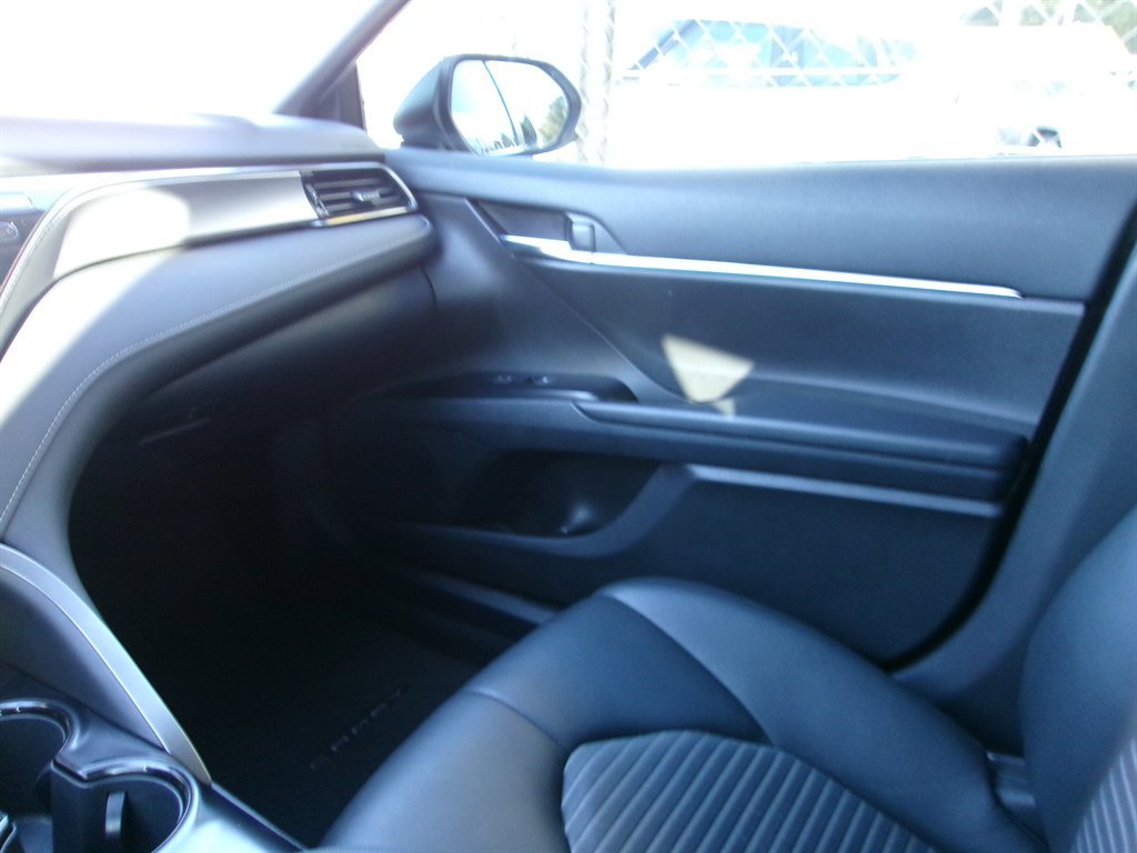 Used 2020 Toyota Camry SE image 20