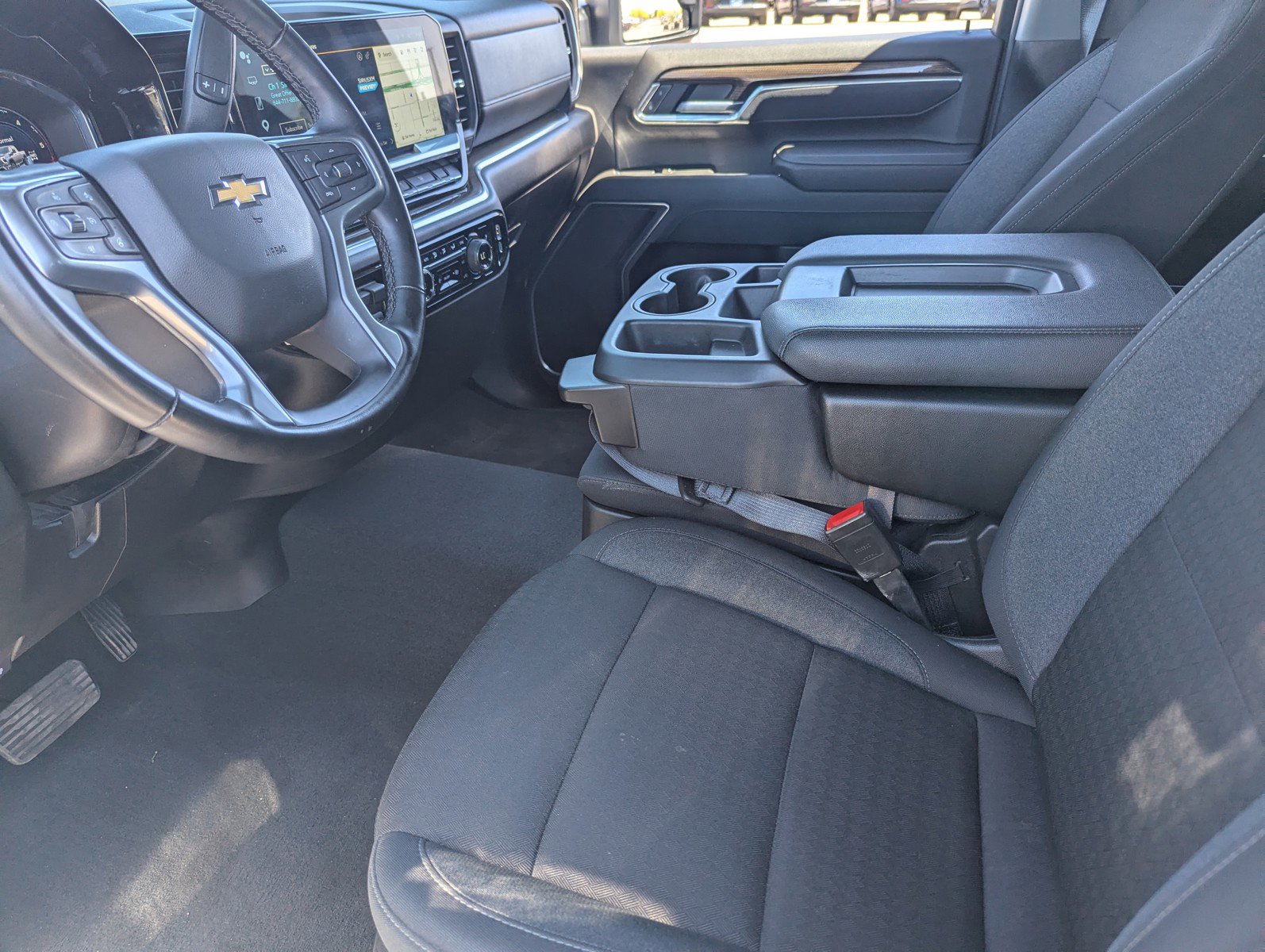 Certified 2025 Chevrolet Silverado 2500 LT w/ Convenience Package image 24