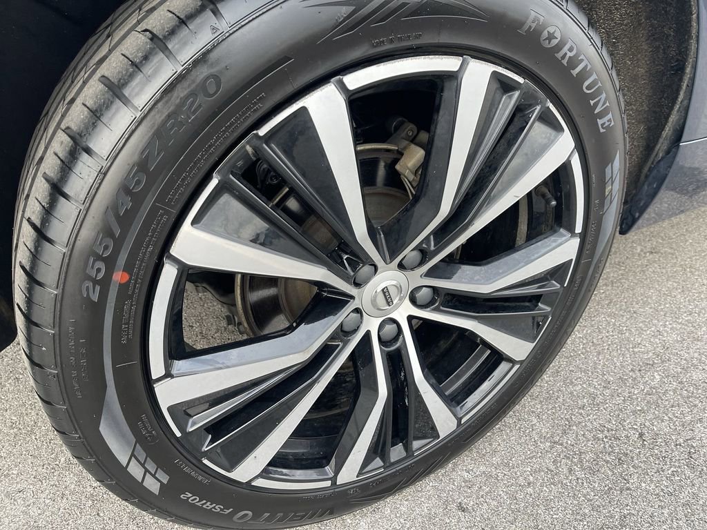 Used 2024 Volvo XC60 B5 Plus image 10