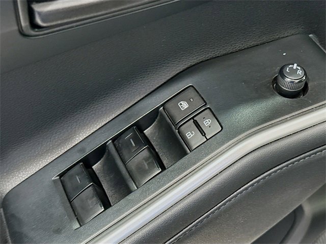 Used 2022 Toyota Highlander LE image 16