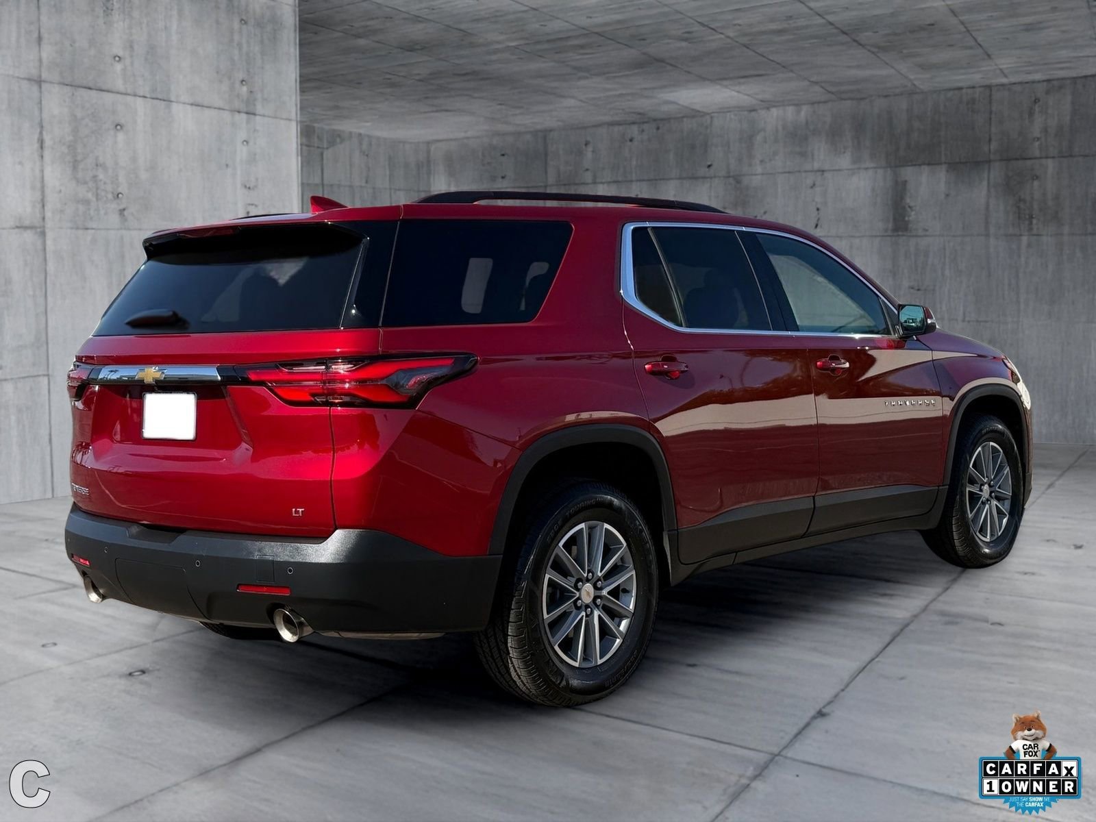 Used 2023 Chevrolet Traverse LT FWD image 4