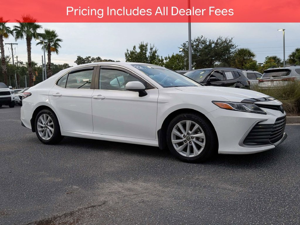 Used 2022 Toyota Camry LE FWD image 2