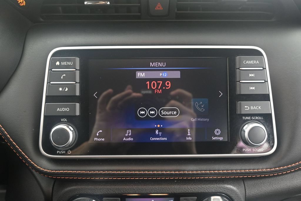 Used 2018 Nissan Kicks SR w/ Premium Package FWD image 15
