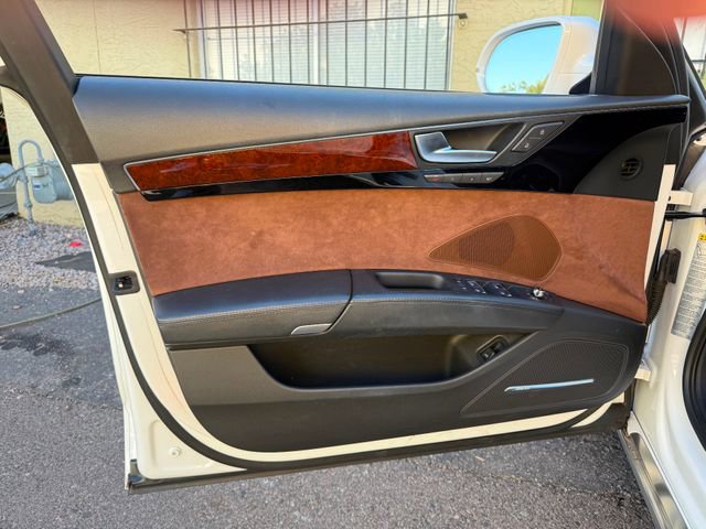 Used 2011 Audi A8 L 4.2 image 33