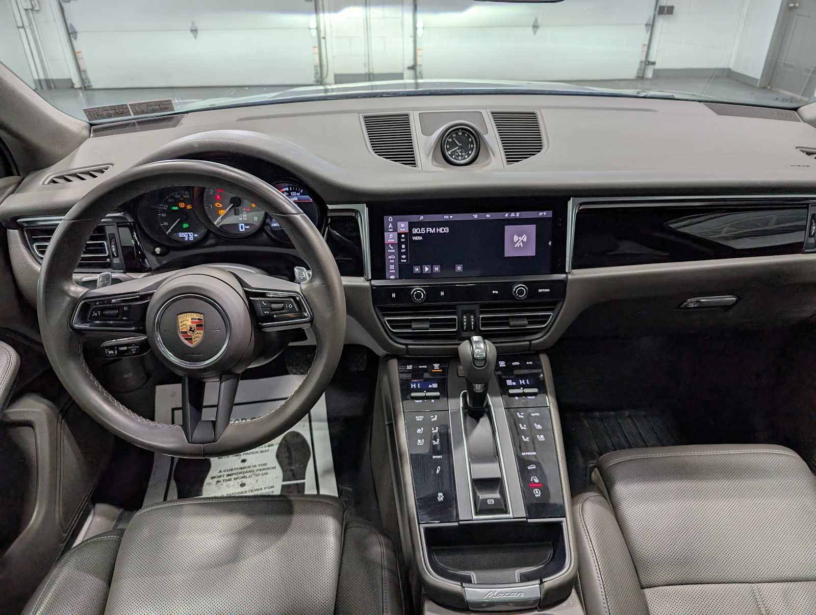 Used 2023 Porsche Macan S image 18