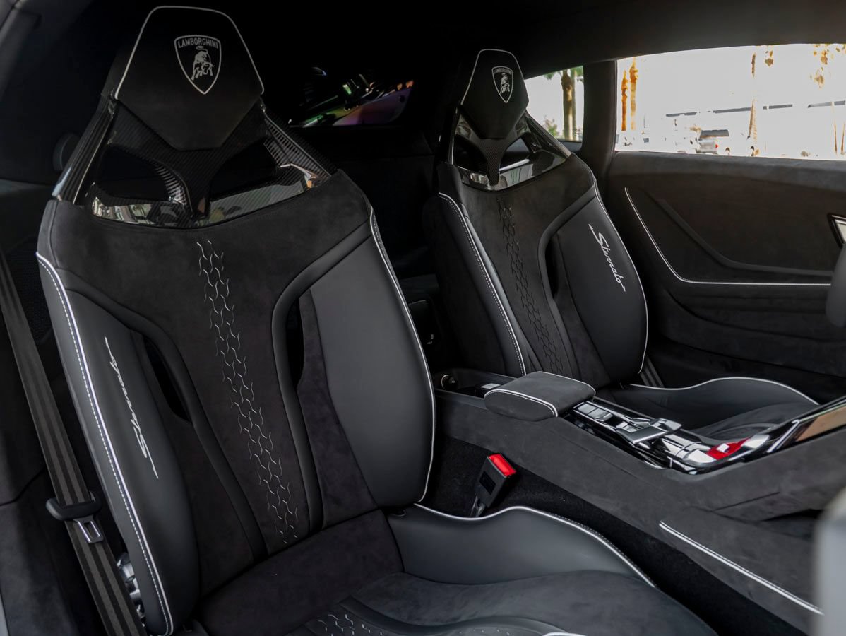 Used 2024 Lamborghini Huracan Sterrato AWD/4WD image 25