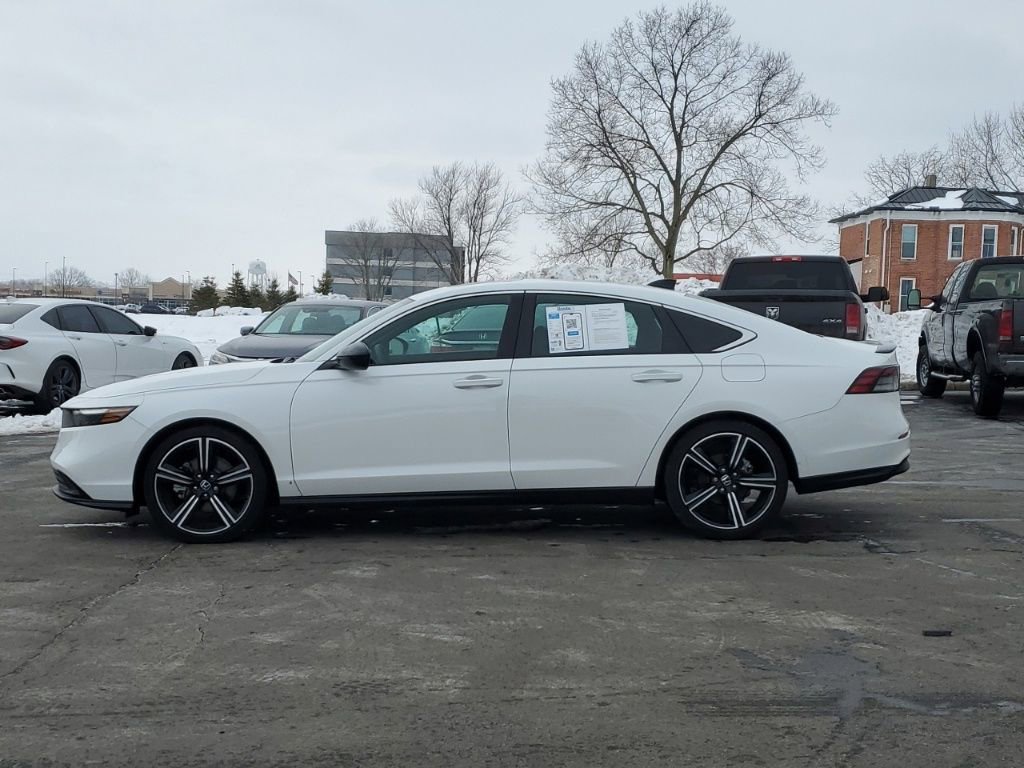 Certified 2025 Honda Accord Sport image 4