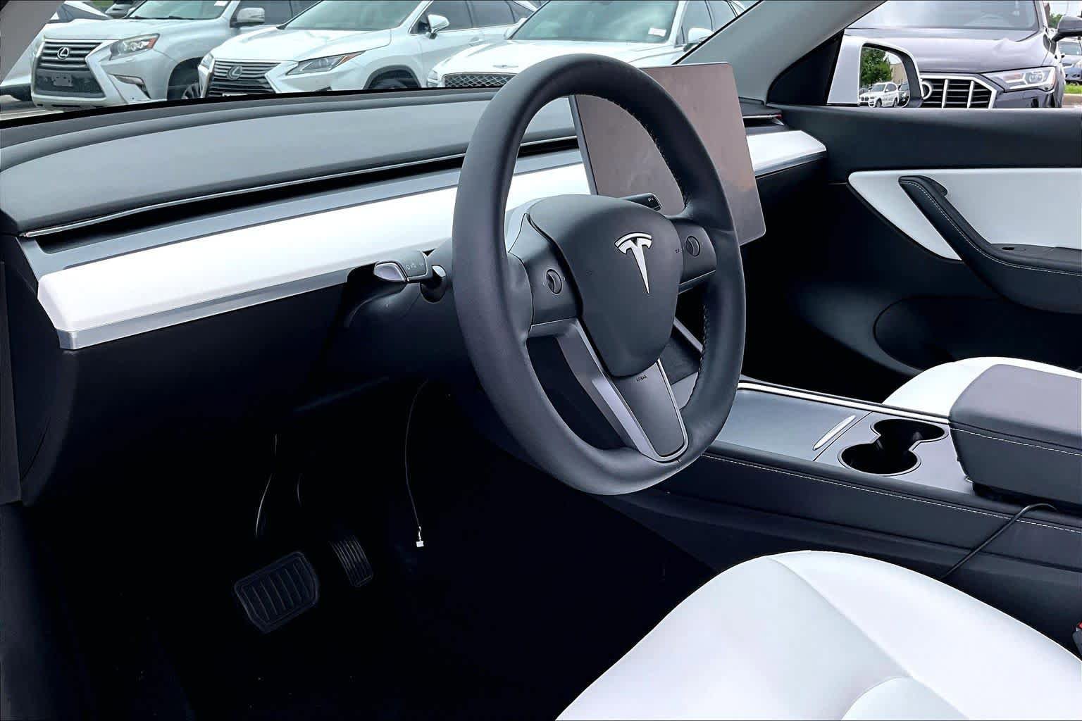 Used 2021 Tesla Model Y Long Range AWD/4WD image 14
