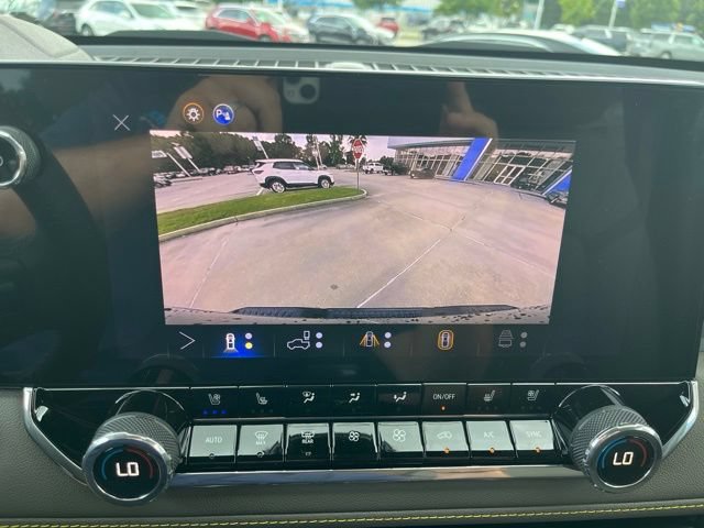 New 2026 Chevrolet Colorado ZR2 w/ Technology Package AWD/4WD image 31