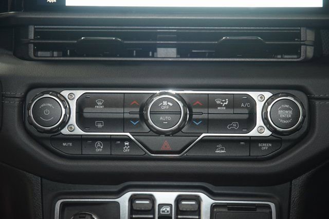 Used 2024 Jeep Wrangler Rubicon image 34