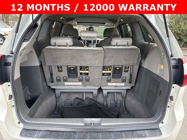 Used 2018 Toyota Sienna XLE w/ XLE Navigation Package image 12